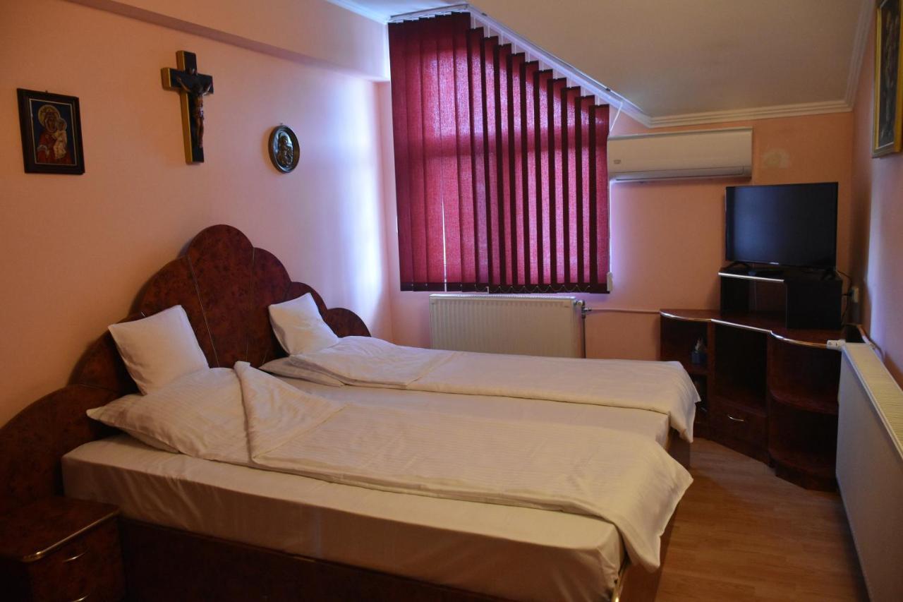 Vila Angela Felix Hotel Sînmartin Buitenkant foto