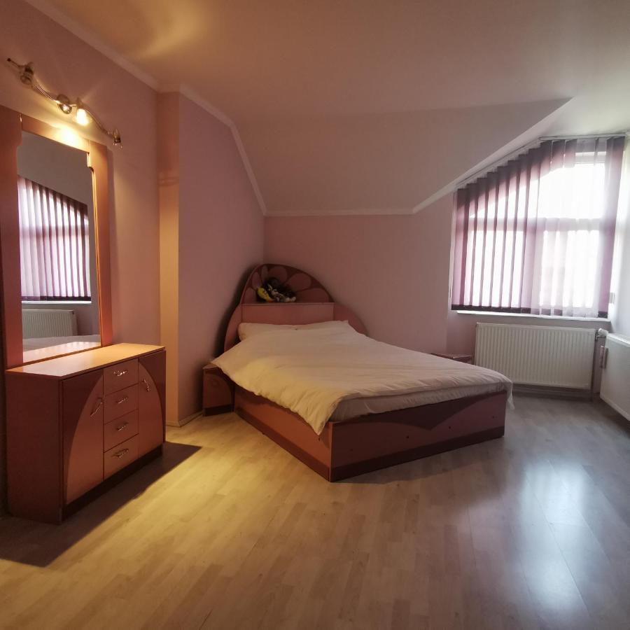 Vila Angela Felix Hotel Sînmartin Buitenkant foto